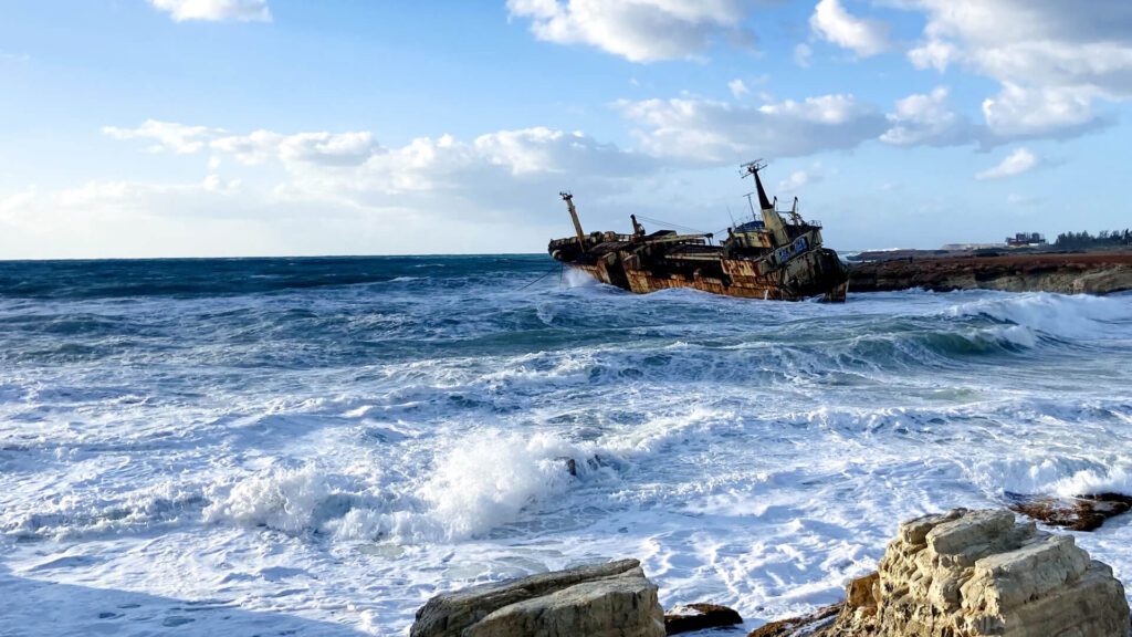 Die Top gruseligsten Sehenswürdigkeiten in Paphos – Ruinen und Schiffswracks