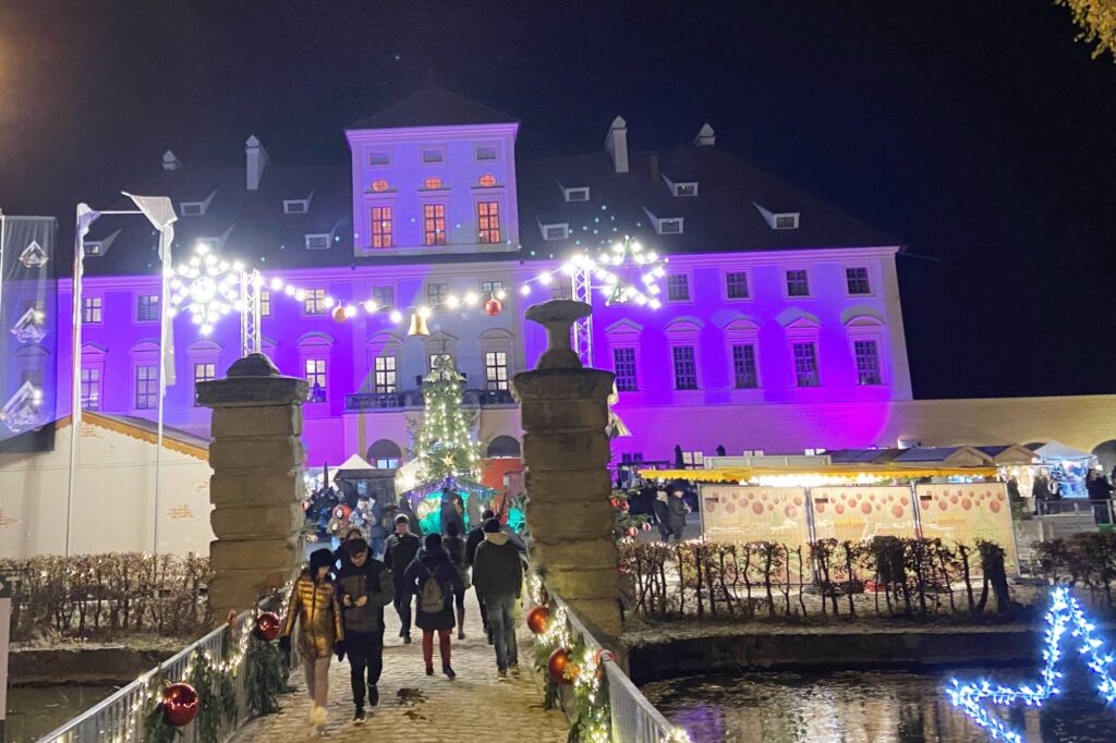Weihnachtsmarkt Schloss Aurolzmünster – Winzerglühwein uvm.